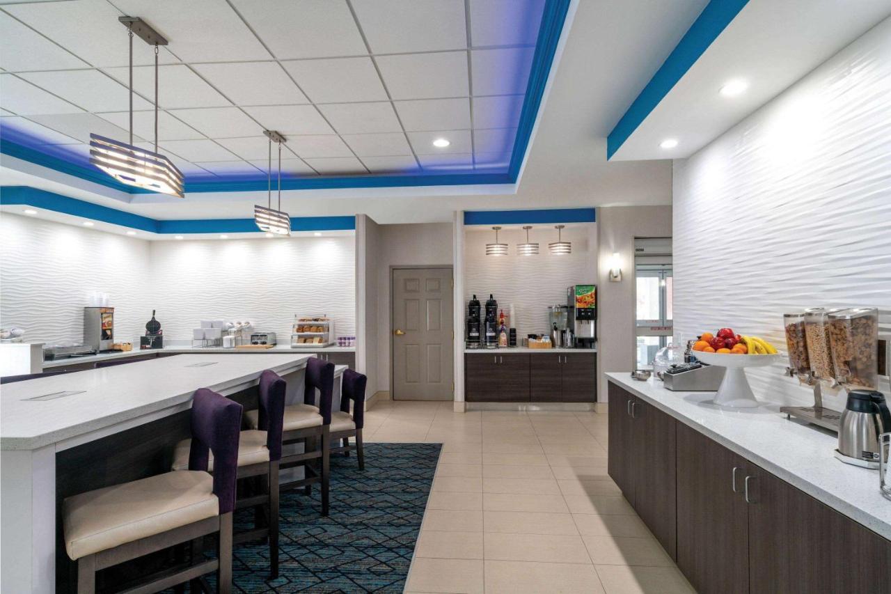 Hotel La Quinta By Wyndham Latham Albany Airport Zewnętrze zdjęcie